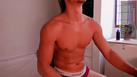Snapshot of harryfit_18cm chatting on October 24, 4:20 pm Harry online show from October 24, 4:20 pm