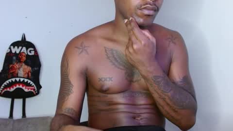 hazlan_420 online show from November 15, 7:27 pm