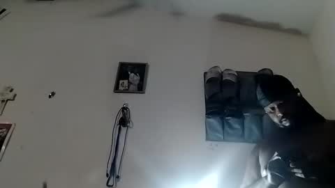 Snapshot of hbdj2164 chatting on February 10, 12:08 am hbdj2164 online show from February 10, 12:08 am