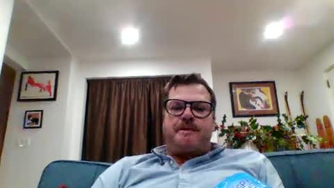 Snapshot of heartofadog604 chatting on December 24, 6:00 am MT online show from December 24, 6:00 am