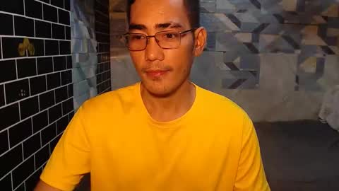 Snapshot of heaven_steven chatting on September 22, 2:33 am Steven online show from September 22, 2:33 am