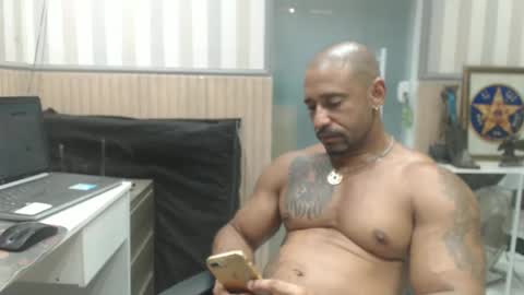 Snapshot of hebertgomes chatting on February 12, 12:16 am hebertgomes online show from February 12, 12:16 am