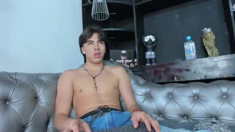 heellboy_ online show from November 14, 4:04 am