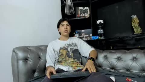 heellboy_ online show from November 10, 8:03 pm