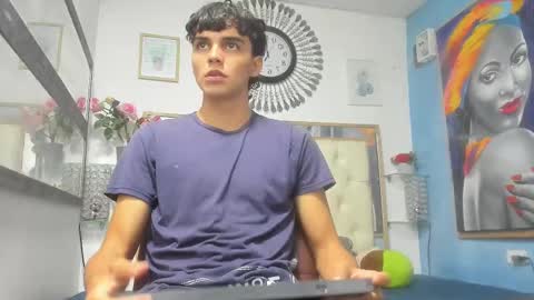 Snapshot of heiker_ chatting on March 3, 2:33 am heiker_ online show from March 3, 2:33 am
