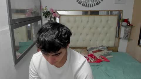 Snapshot of heiker_ chatting on October 21, 4:59 am heiker_ online show from October 21, 4:59 am