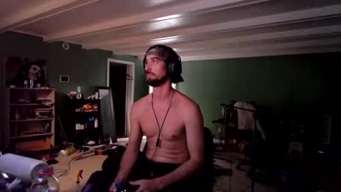 helldiver1990 online show from November 10, 7:02 am