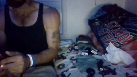 CuRiouSwhiteBoi69420 online show from June 18, 6:37 am