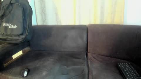 Snapshot of henrik_senn chatting on October 19, 3:00 am henrik_senn online show from October 19, 3:00 am