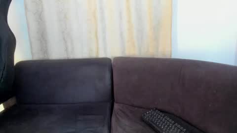 Snapshot of henrik_senn chatting on October 17, 2:48 am henrik_senn online show from October 17, 2:48 am
