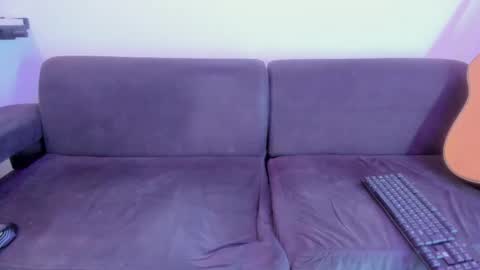 henrik_senn online show from March 8, 9:02 am