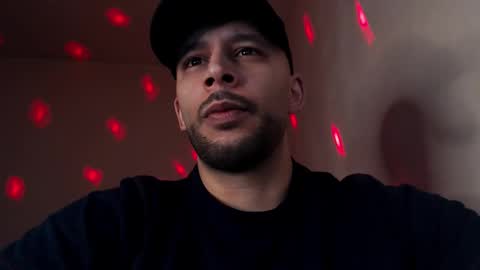 HenryAxe online show from October 30, 9:44 am