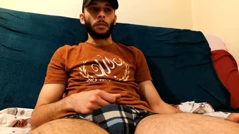 Snapshot of henryaxe chatting on February 8, 10:40 pm HenryAxe online show from February 8, 10:40 pm