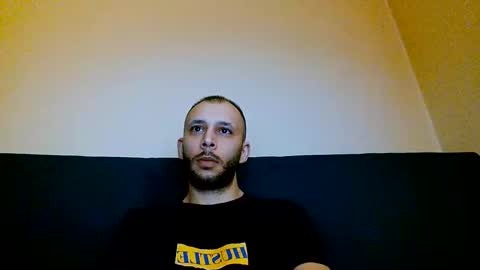 Snapshot of henryaxe chatting on February 14, 11:10 pm HenryAxe online show from February 14, 11:10 pm