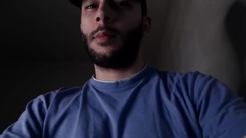 HenryAxe online show from December 14, 6:37 pm