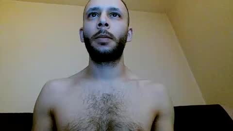 Snapshot of henryaxe chatting on February 17, 3:15 am HenryAxe online show from February 17, 3:15 am