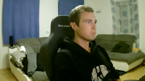 John Pearl online show from April 12, 7:37 pm