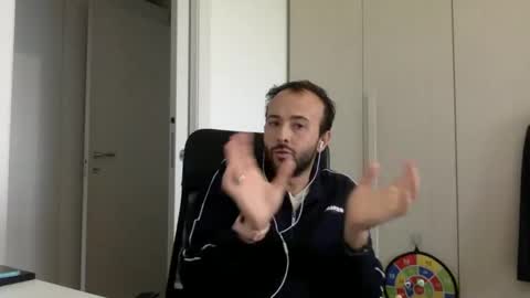 Snapshot of hhombre chatting on October 13, 9:15 am hhombre online show from October 13, 9:15 am