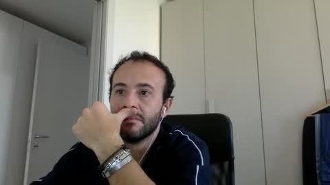 Snapshot of hhombre chatting on October 10, 3:17 pm hhombre online show from October 10, 3:17 pm