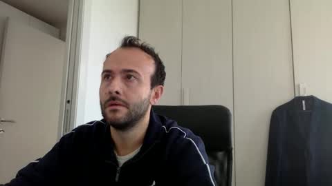 Snapshot of hhombre chatting on October 6, 7:13 am hhombre online show from October 6, 7:13 am