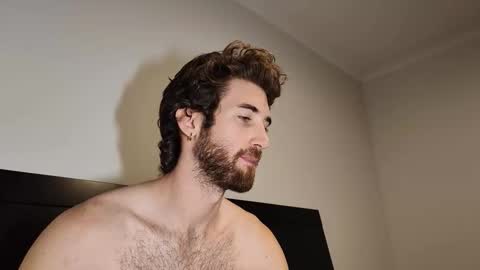 HiddenGaze online show from March 7, 2:26 pm