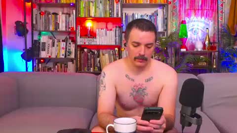 HipsterTrash Clark one half of Task Manager online show from July 21, 7:10 am