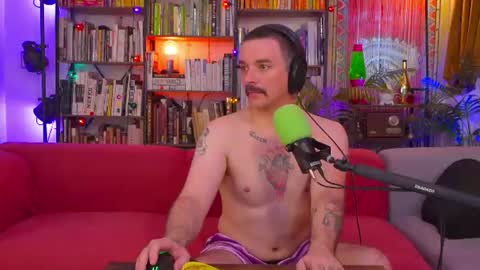 HipsterTrash Clark one half of Task Manager online show from June 27, 9:23 am