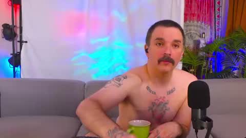 HipsterTrash Clark one half of Task Manager online show from July 17, 7:15 am