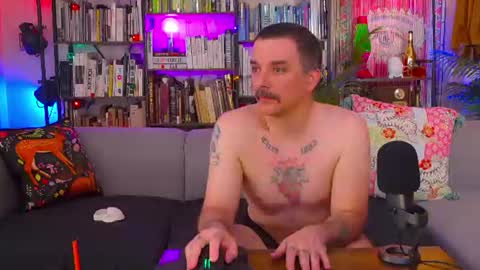 HipsterTrash Clark one half of Task Manager online show from July 11, 12:18 pm