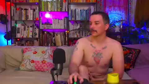 HipsterTrash Clark one half of Task Manager online show from July 5, 8:54 am