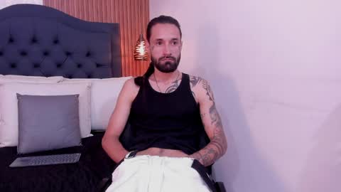 Hisoka online show from April 10, 11:23 pm