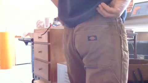 hockeyjock17 online show from April 9, 9:21 pm