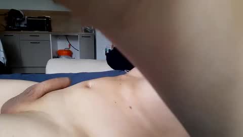 hommebi640 online show from May 18, 7:36 am