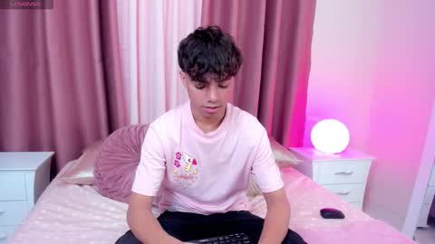 honeymoon_sariel online show from October 22, 1:48 pm