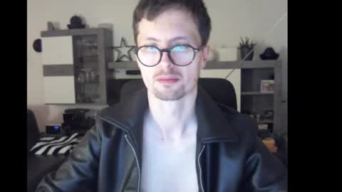 Snapshot of horny_sexy_1 chatting on October 28, 10:45 pm horny_sexy_1 online show from October 28, 10:45 pm