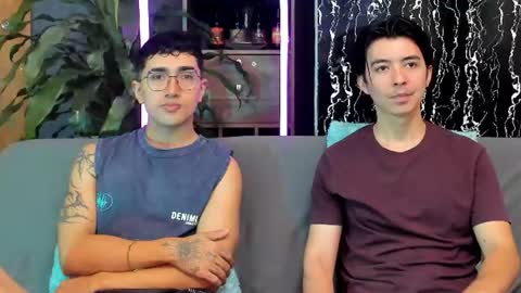 Alex and Camilo online show from July 28, 2:24 pm