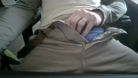 hornyhubby1001 online show from March 4, 4:14 pm