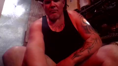 hornyhungwhiteboy4u269 online show from February 15, 11:49 pm