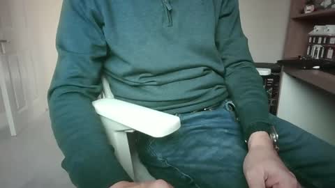 hornyjules66 online show from March 20, 11:36 am