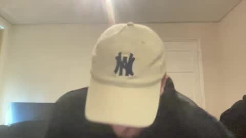 Snapshot of hornymiker chatting on February 23, 3:37 pm hornymiker online show from February 23, 3:37 pm