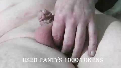 Snapshot of hornymilf39 chatting on September 20, 11:27 pm HawkTuah online show from September 20, 11:27 pm