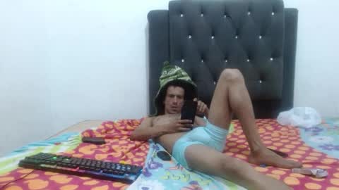 Snapshot of hot_and_complacent chatting on January 29, 11:04 pm Private open online show from January 29, 11:04 pm