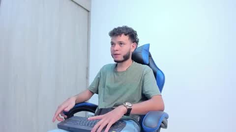 hot bad boy69 online show from February 21, 9:27 pm