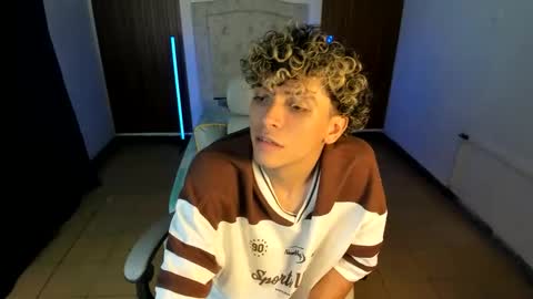 hot bunny online show from November 19, 4:45 am