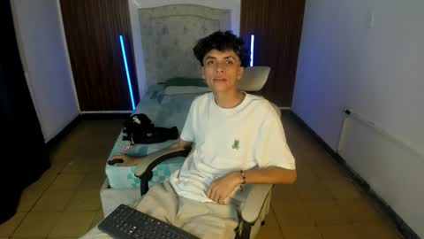 hot bunny online show from November 30, 3:30 am