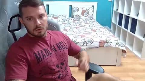 Snapshot of hot_cap_77 chatting on October 10, 7:18 pm hot_cap_77 online show from October 10, 7:18 pm