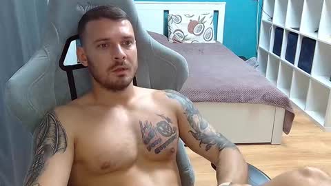 Snapshot of hot_cap_77 chatting on September 23, 8:08 pm hot_cap_77 online show from September 23, 8:08 pm
