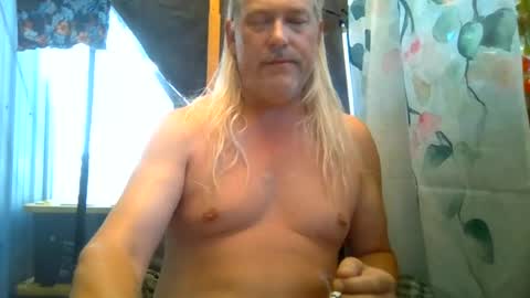 hot_cock_dancer online show from July 31, 9:13 pm