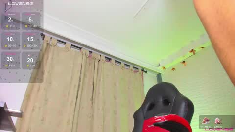 hot_dreams_x online show from January 14, 9:02 am