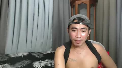 Snapshot of hot_khevin chatting on October 10, 12:48 am hot_khevin online show from October 10, 12:48 am